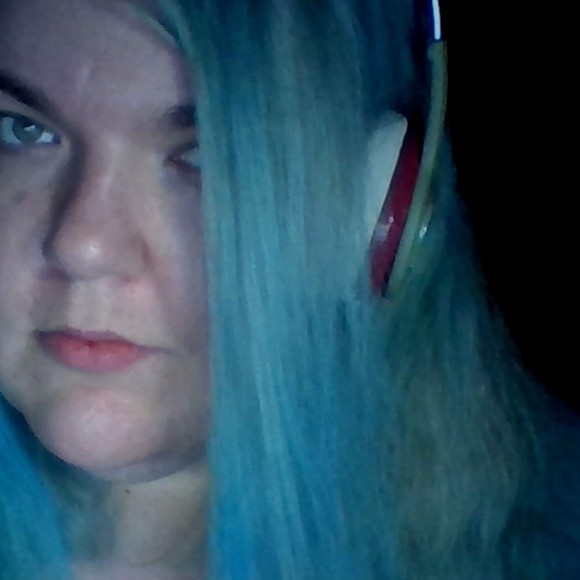 Meet your Posher, Angela - Picture 1 of 1